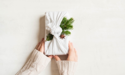 sustainability initiatives are part of jewelry e-commerce trends 2024