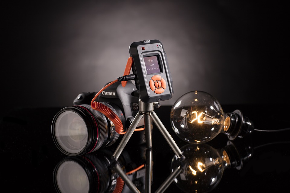 A Beginner's Guide: How to Take 360 Jewelry Product Images for Your Website 