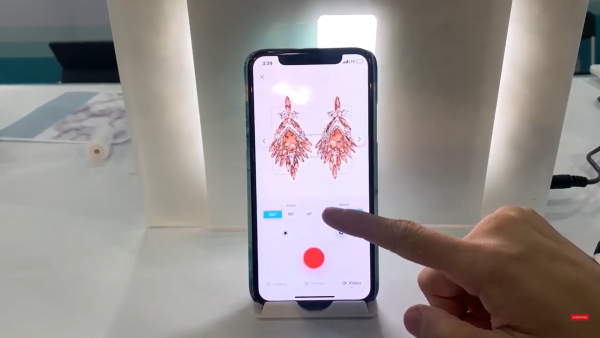 Position your smartphone and click to capture