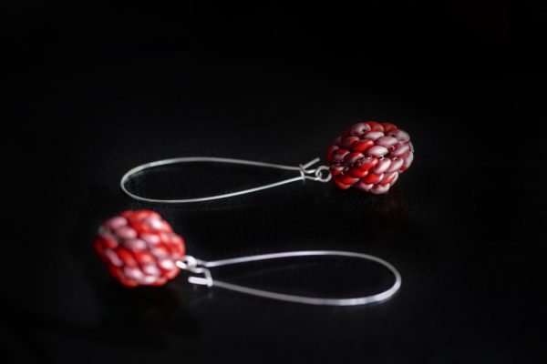 do not photograph long earrings lying down