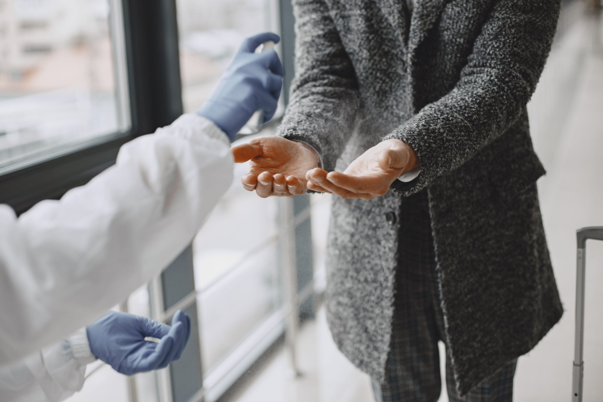 How to communicate store changes to jewelry shoppers - position meeters and greeters