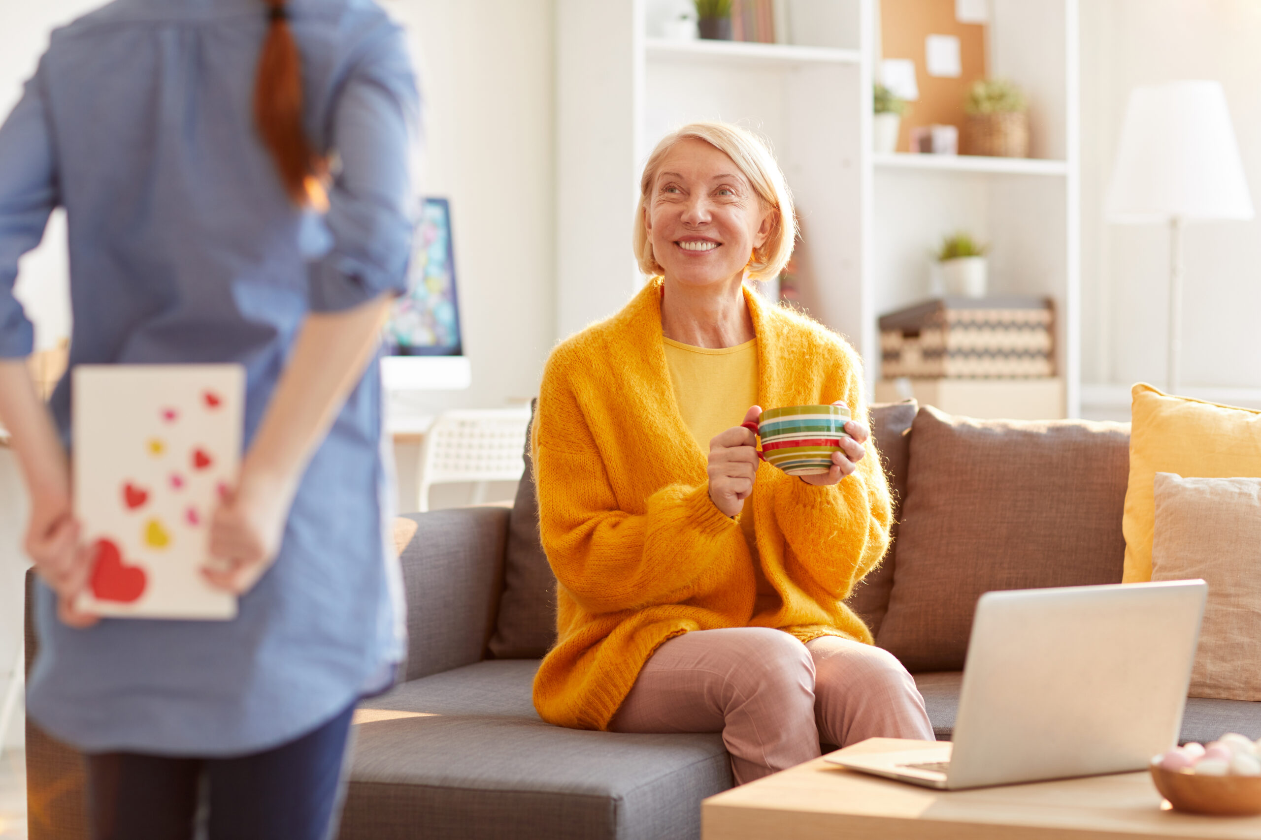 jewelry marketing ideas for mother's day - run a giveaway