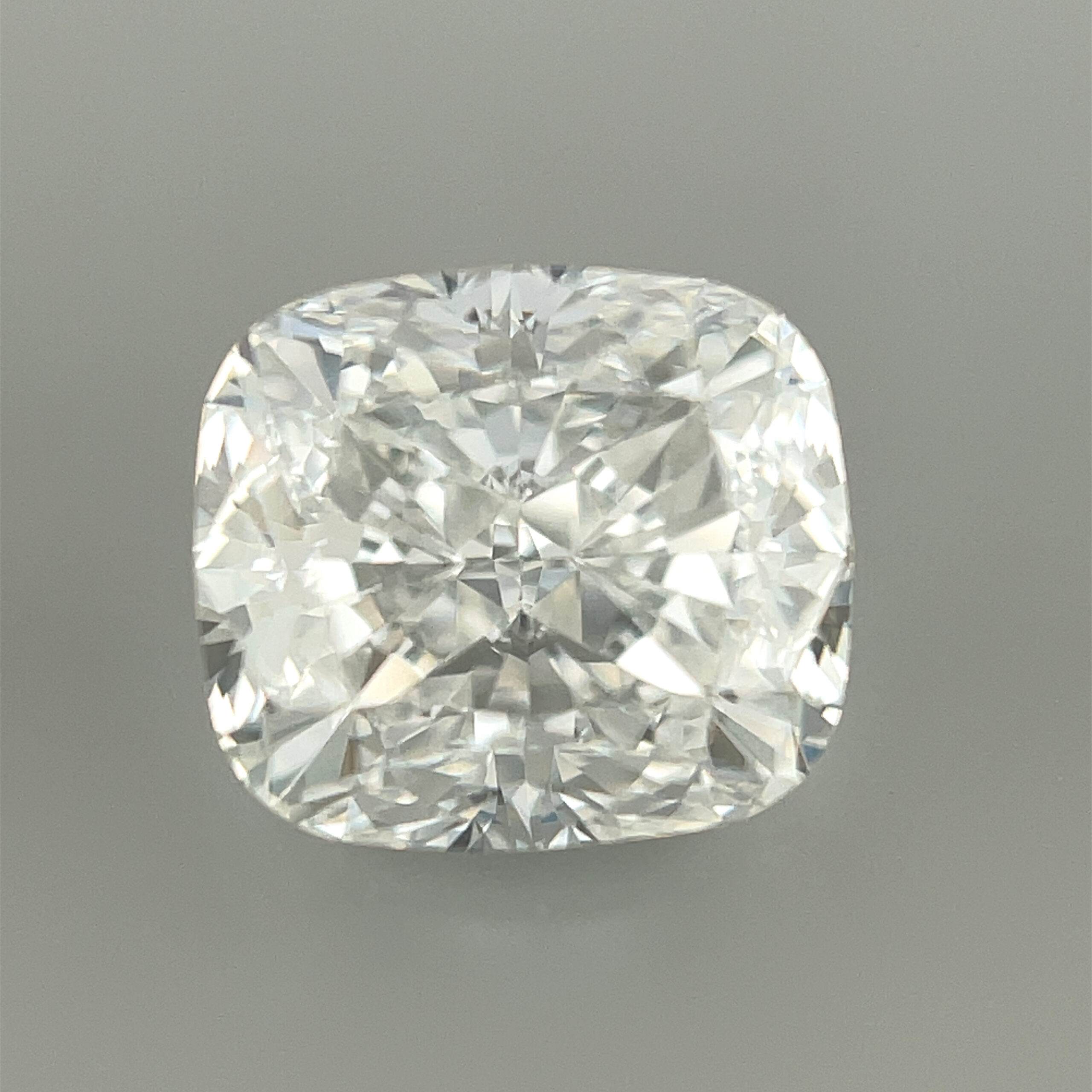 cushion cut diamond