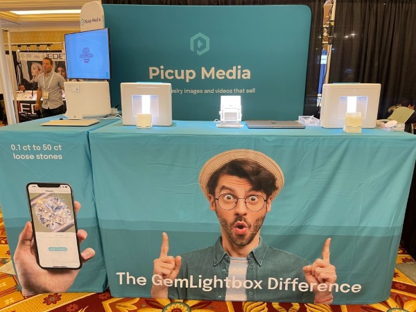 GemLightbox JCK Show Booth 1