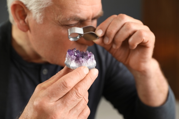 what is a jewelers loupe