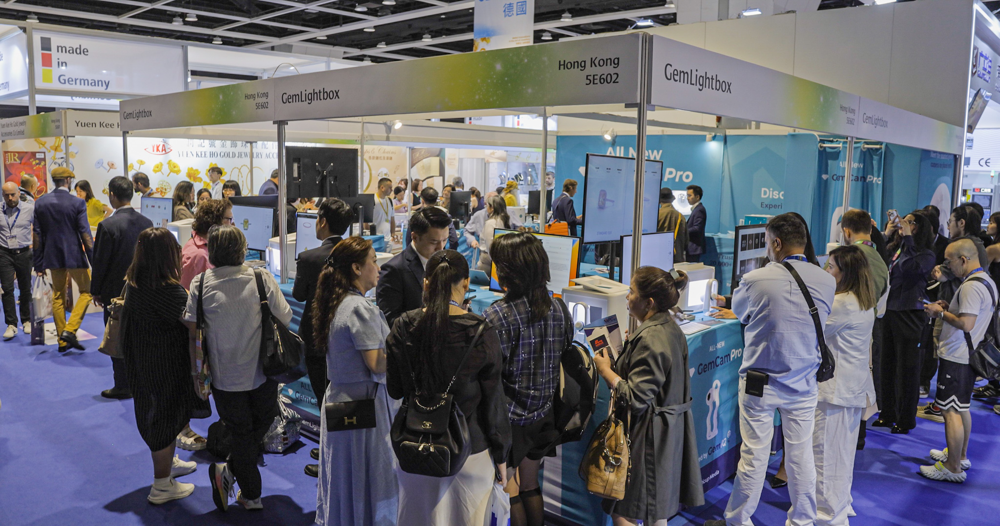 Highlights from Jewellery & Gem World 2025: Innovation, Community, and the Future of Jewelry Photography